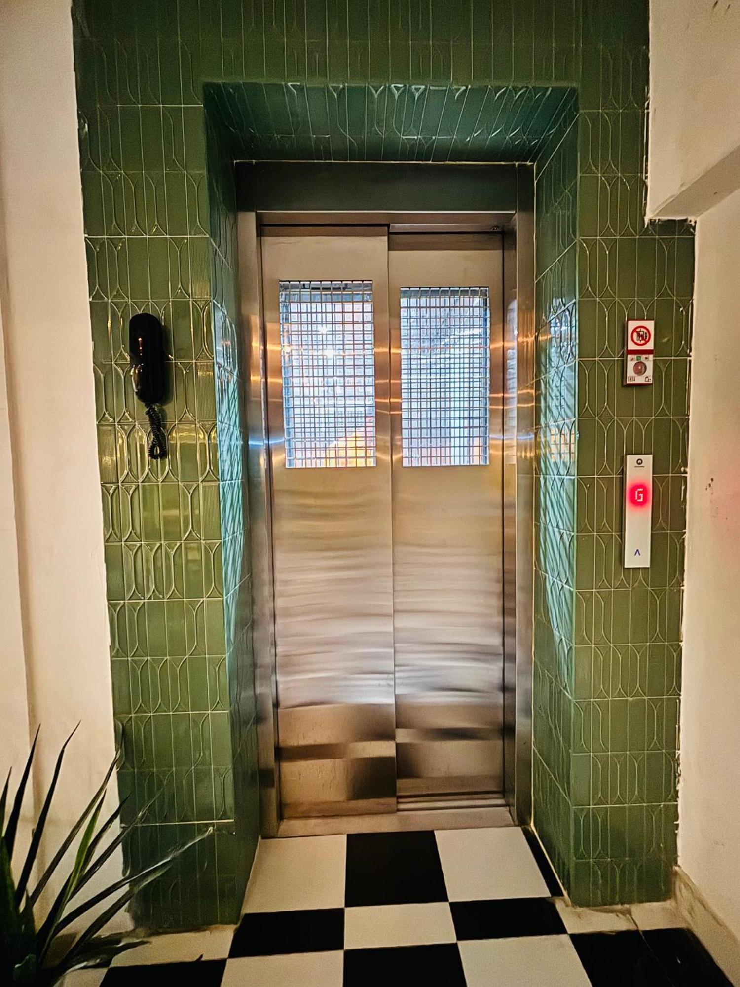 The Lavish Stay Варанаси Экстерьер фото