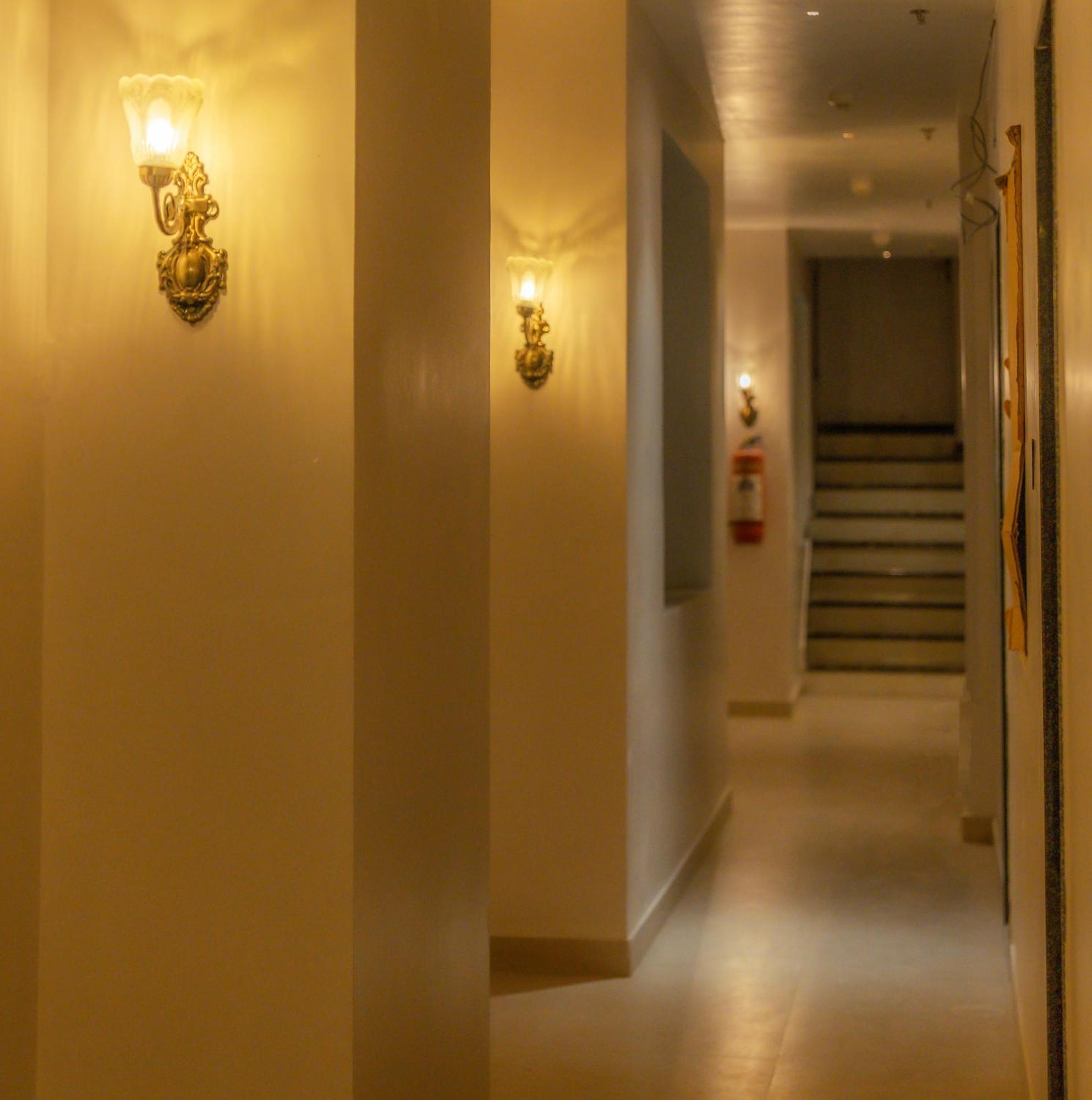 The Lavish Stay Варанаси Экстерьер фото